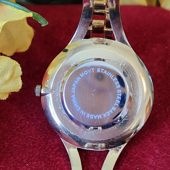 Bella & Rose Quartz watch. NEW BATTERY. NO WEAR. ELEGANT - Picture 4 of 6